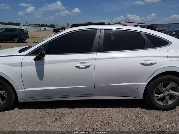 2022 HYUNDAI SONATA SE