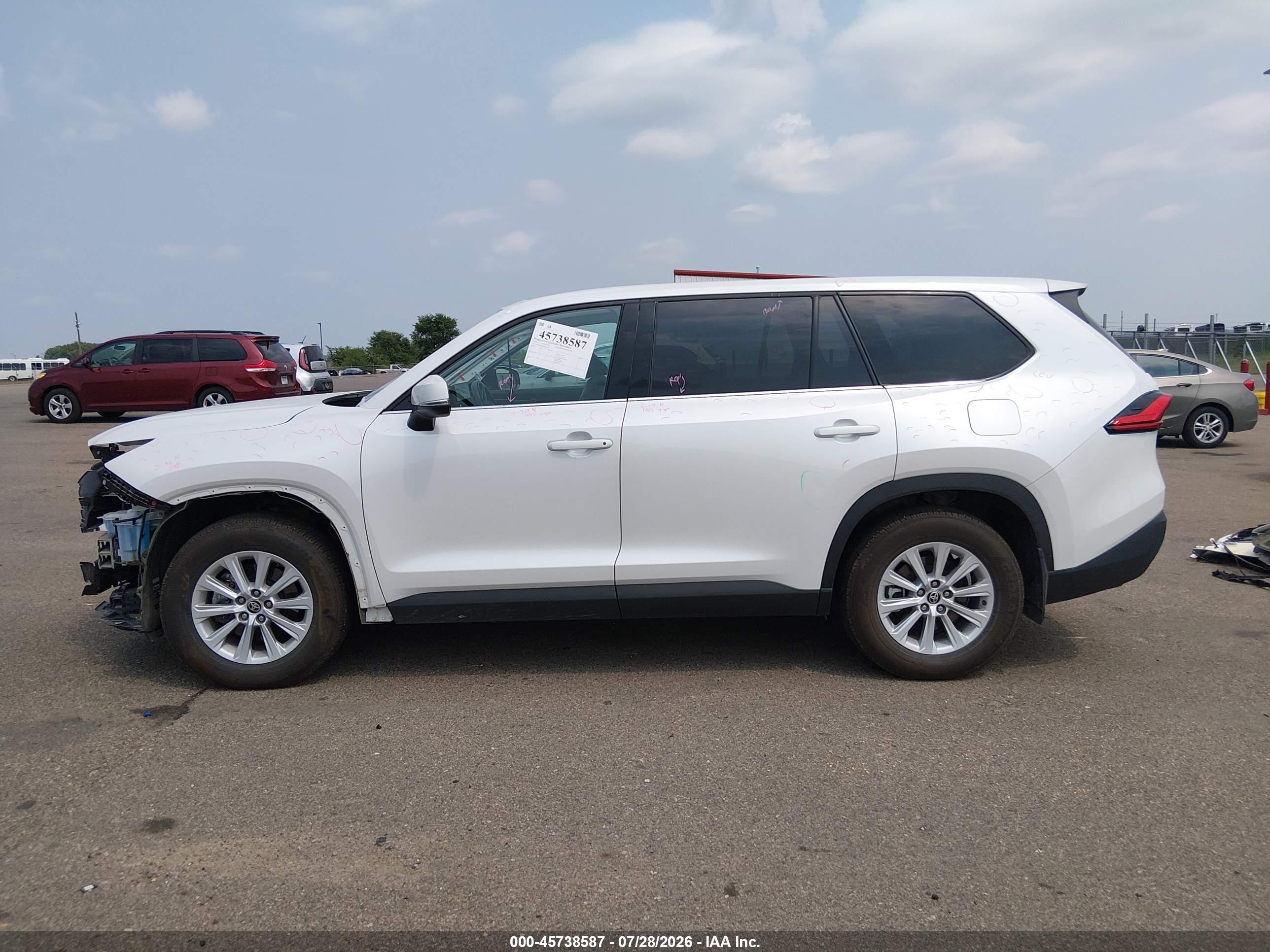 2024 TOYOTA GRAND HIGHLANDER XLE