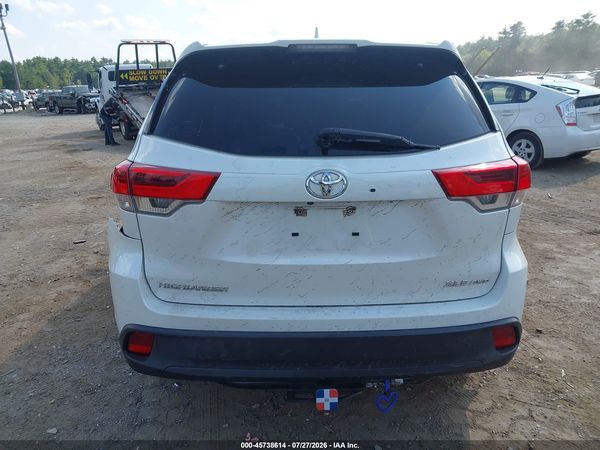 2019 TOYOTA HIGHLANDER XLE