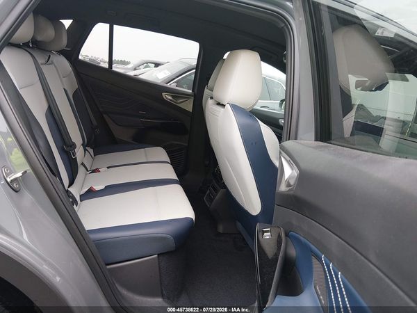 2025 VOLKSWAGEN ID.4 PRO S PLUS — I8