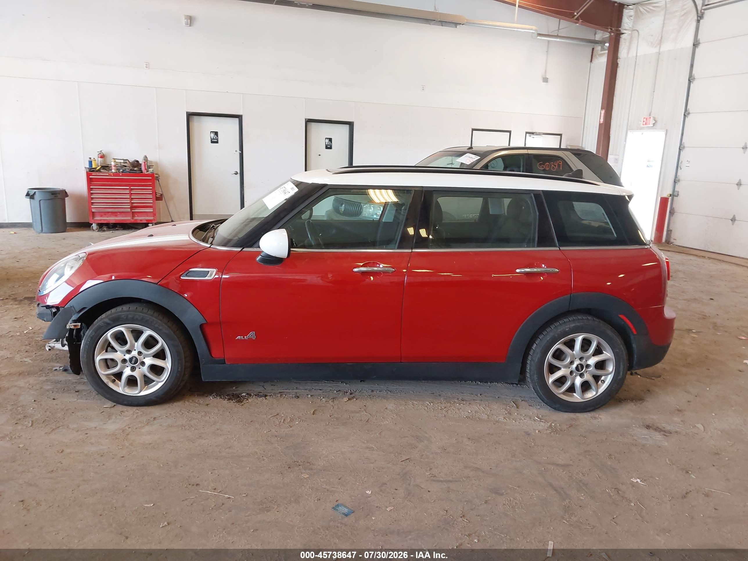 2017 MINI CLUBMAN COOPER