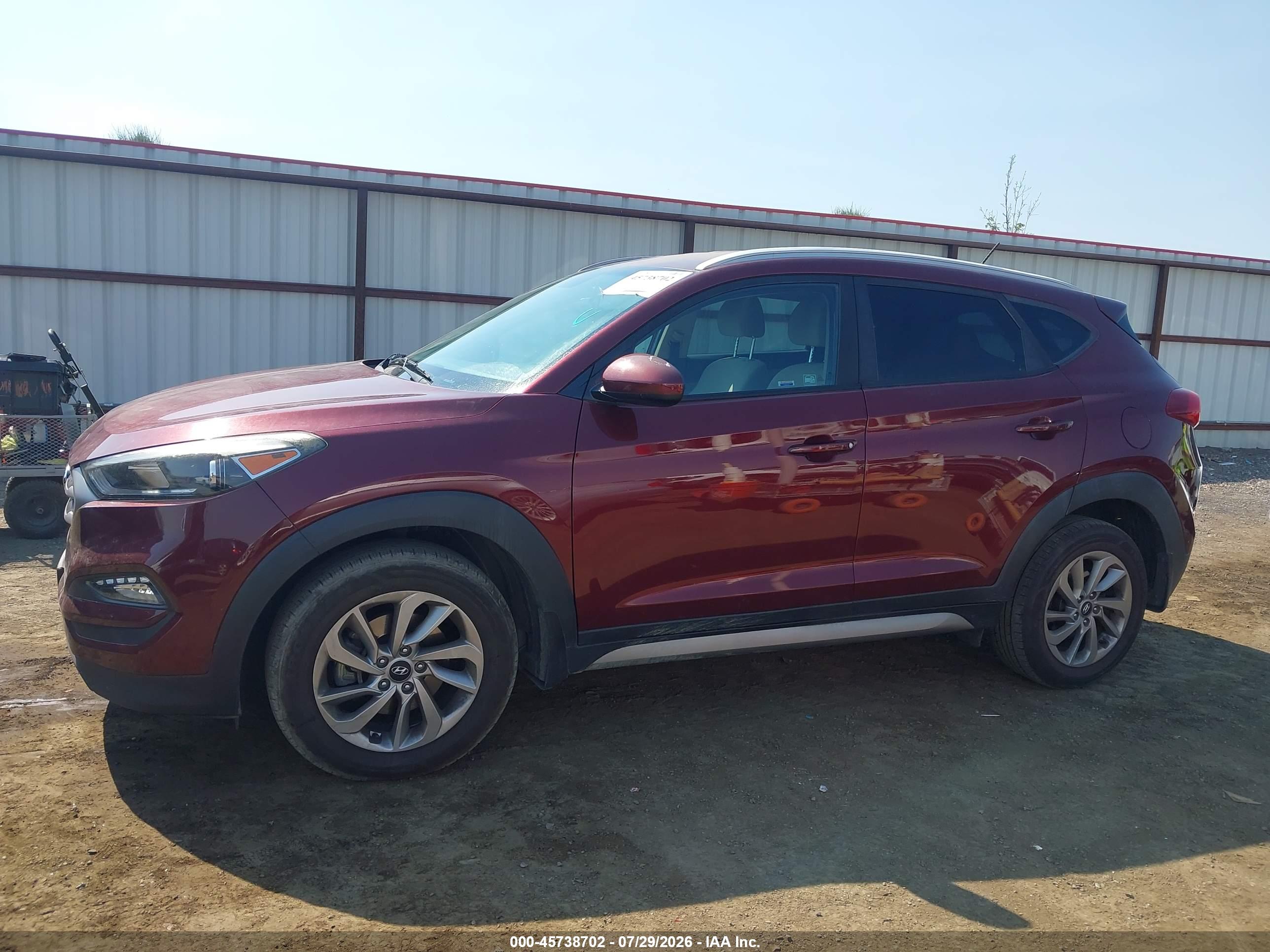 2017 HYUNDAI TUCSON SE