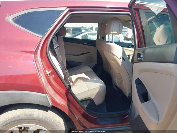 2017 HYUNDAI TUCSON SE