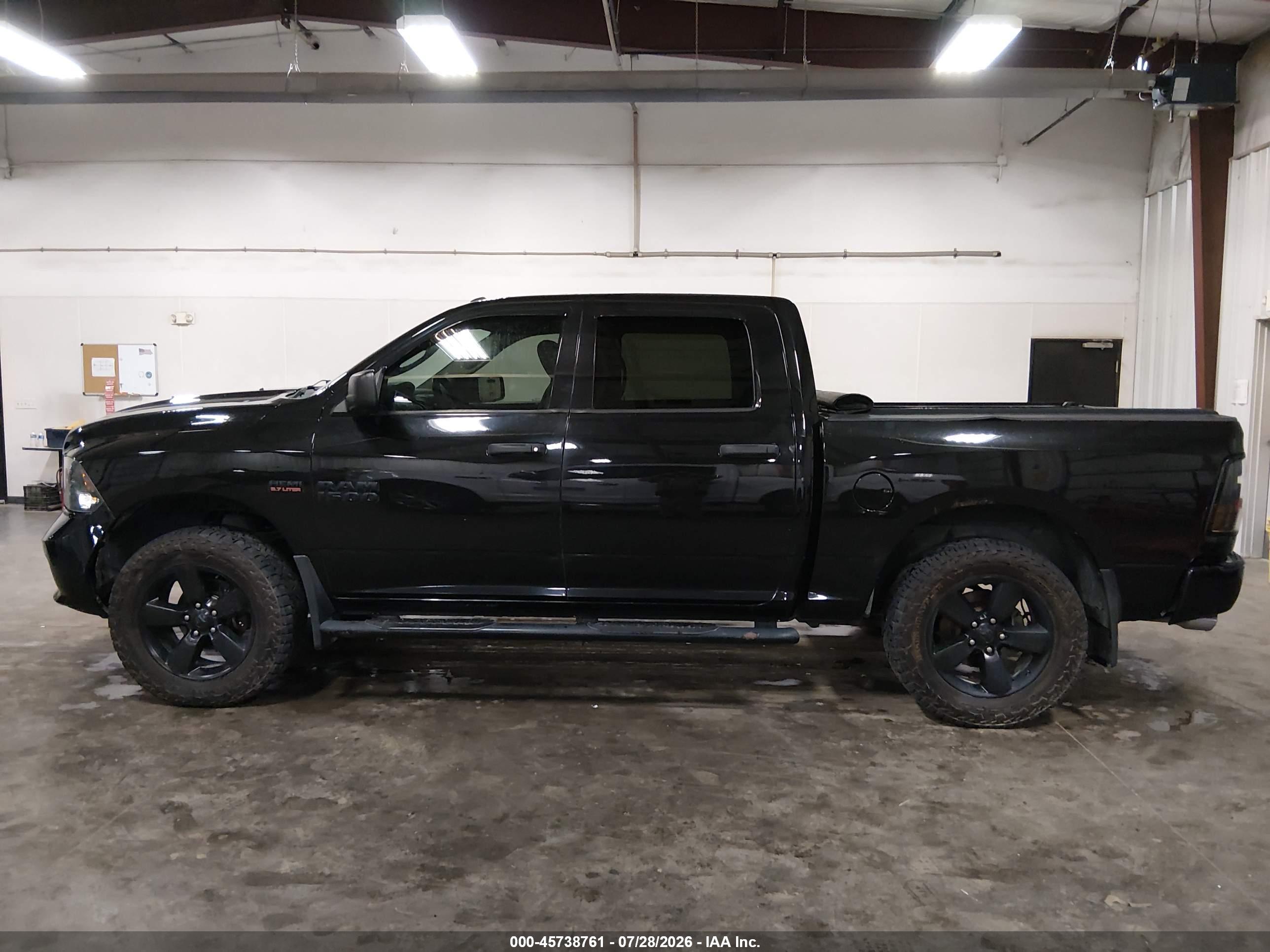 2016 RAM 1500 ST