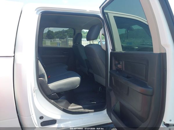 2017 RAM 3500 TRADESMAN  4X4 8' BOX