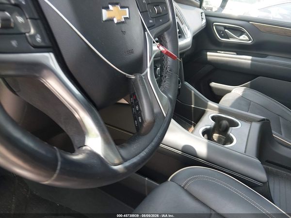 2022 CHEVROLET SUBURBAN 4WD PREMIER — I11