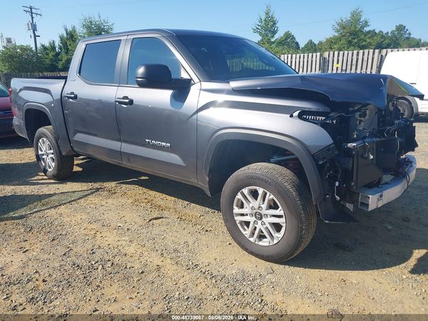 2025 TOYOTA TUNDRA SR5