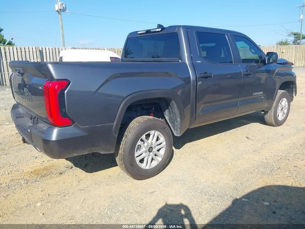 2025 TOYOTA TUNDRA SR5