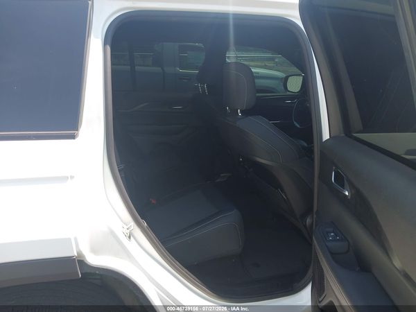 2024 JEEP GRAND CHEROKEE LAREDO 4X4
