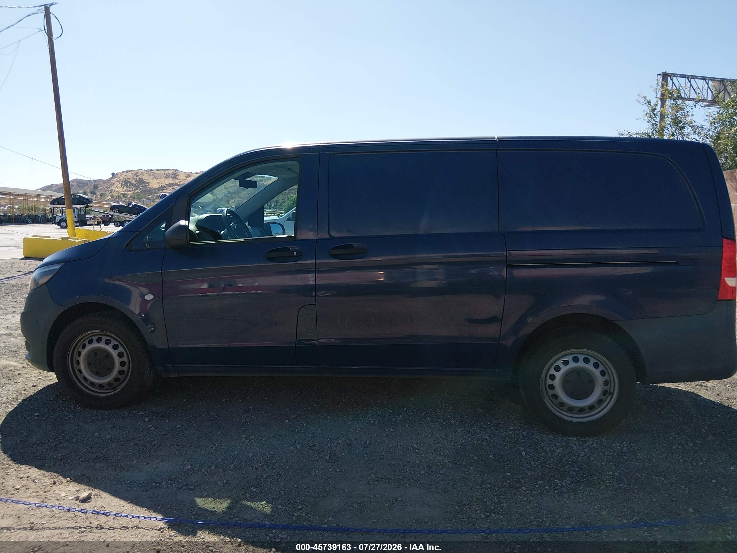 2019 MERCEDES-BENZ METRIS