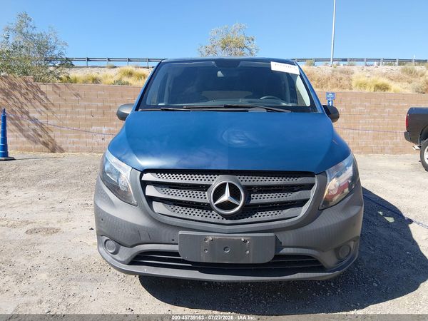 2019 MERCEDES-BENZ METRIS