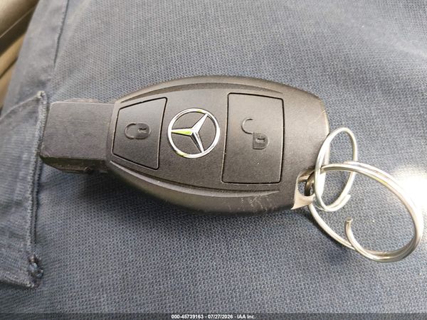 2019 MERCEDES-BENZ METRIS