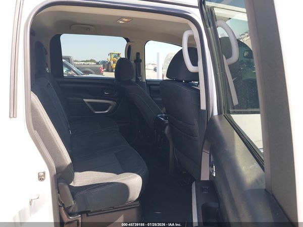 2018 NISSAN TITAN SV