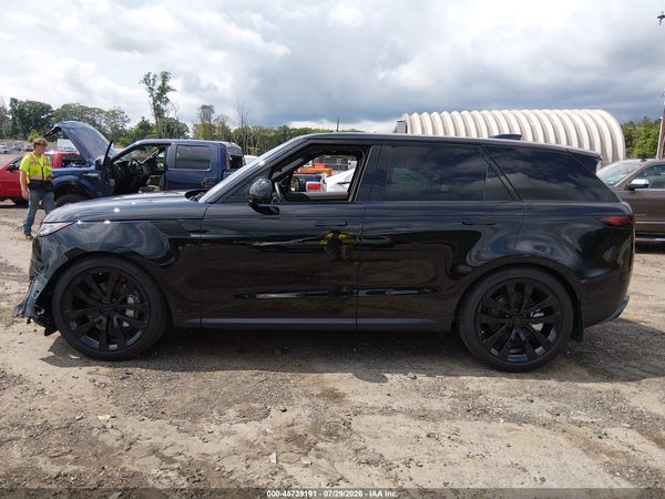 2026 LAND ROVER RANGE ROVER SPORT P360 SE
