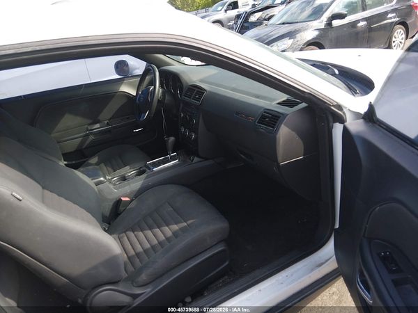 2013 DODGE CHALLENGER SXT