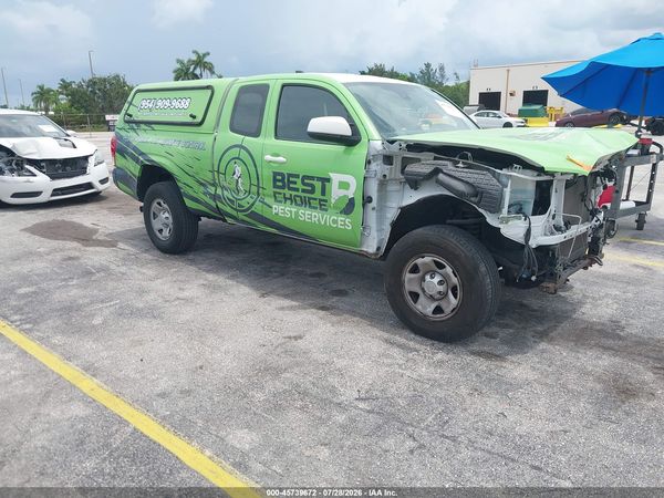 2018 TOYOTA TACOMA SR