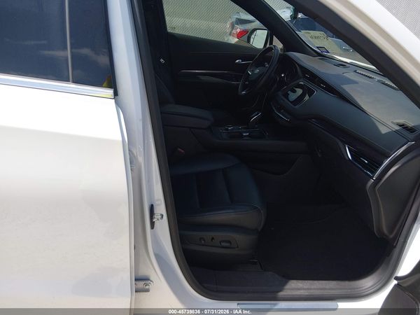 2023 CADILLAC XT4 FWD LUXURY