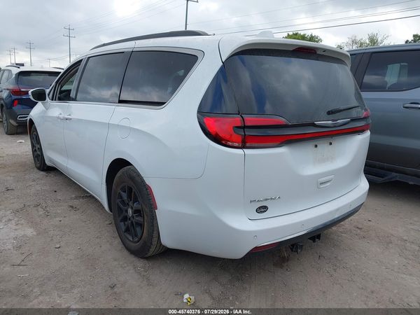 2022 CHRYSLER PACIFICA TOURING L — I3