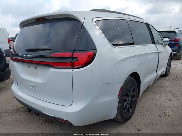 2022 CHRYSLER PACIFICA TOURING L — I4