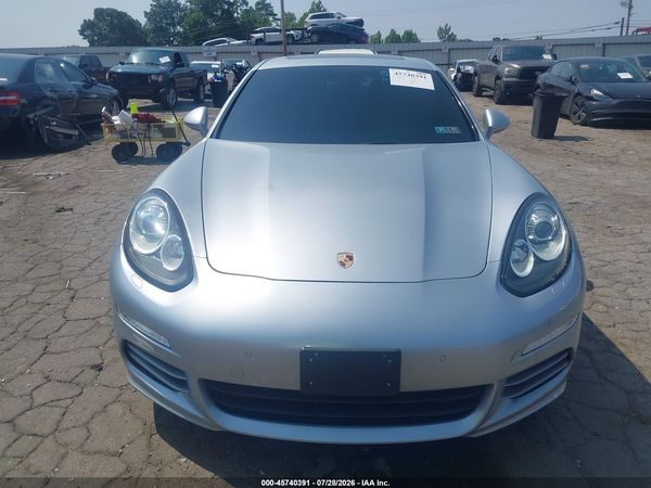2016 PORSCHE PANAMERA 4