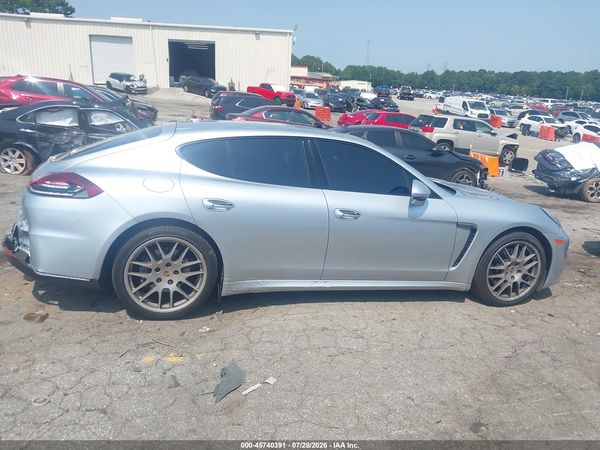 2016 PORSCHE PANAMERA 4