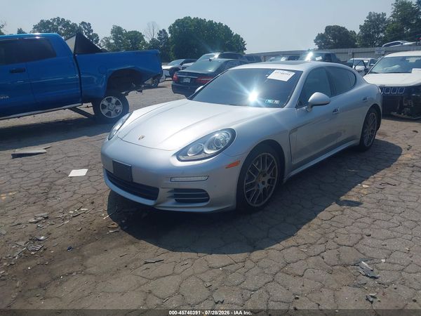 2016 PORSCHE PANAMERA 4