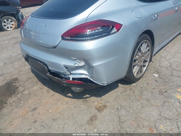 2016 PORSCHE PANAMERA 4