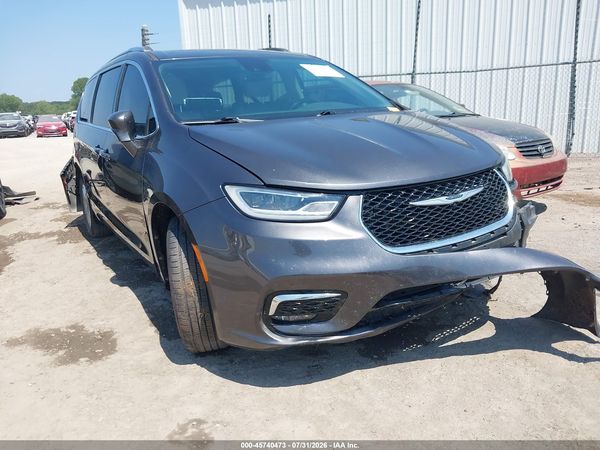 2021 CHRYSLER PACIFICA TOURING L — I1