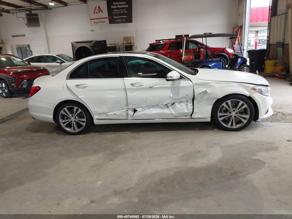 2015 MERCEDES-BENZ C 300 LUXURY