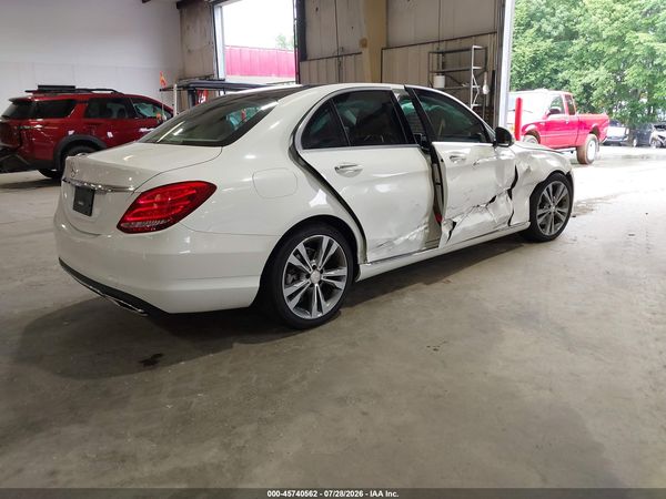 2015 MERCEDES-BENZ C 300 LUXURY