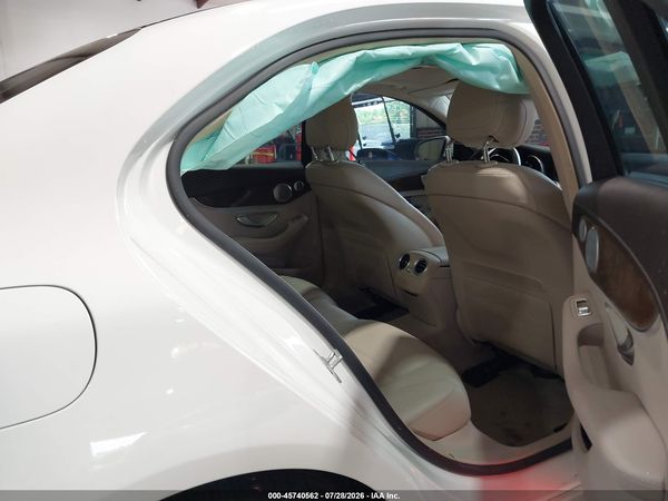 2015 MERCEDES-BENZ C 300 LUXURY