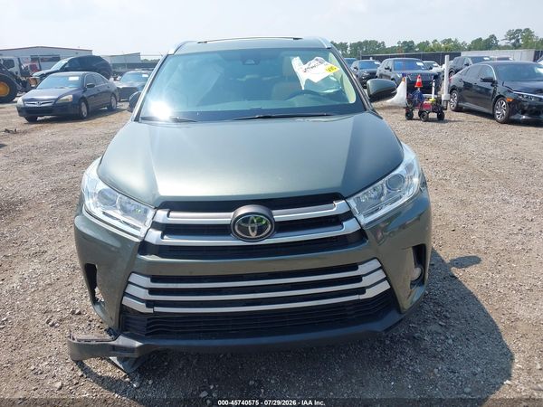 2019 TOYOTA HIGHLANDER XLE