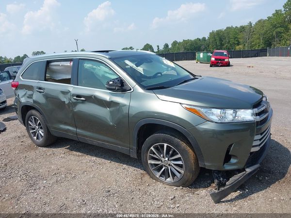 2019 TOYOTA HIGHLANDER XLE