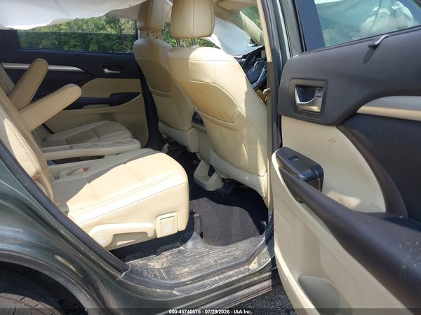 2019 TOYOTA HIGHLANDER XLE