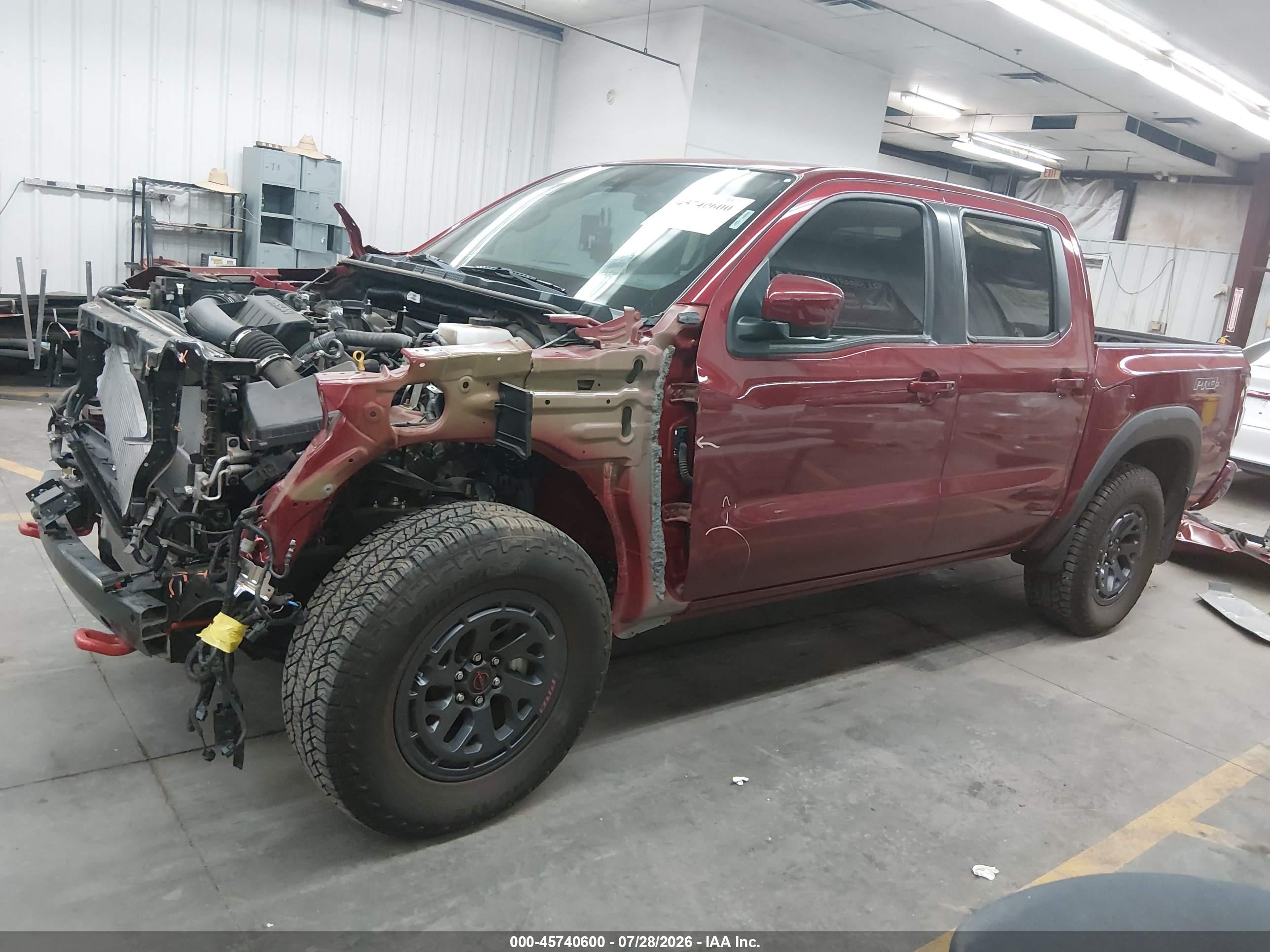 2025 NISSAN FRONTIER PRO-4X 4X4