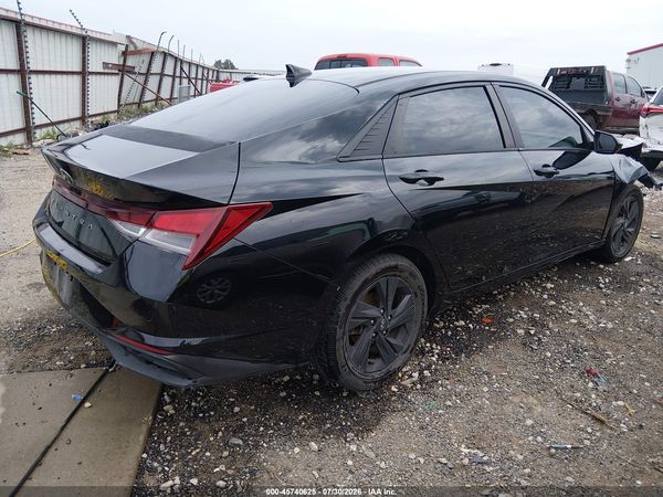 2022 HYUNDAI ELANTRA SEL