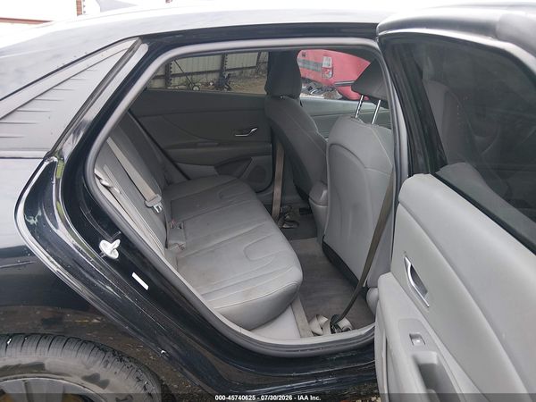 2022 HYUNDAI ELANTRA SEL