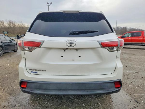 2016 TOYOTA HIGHLANDER