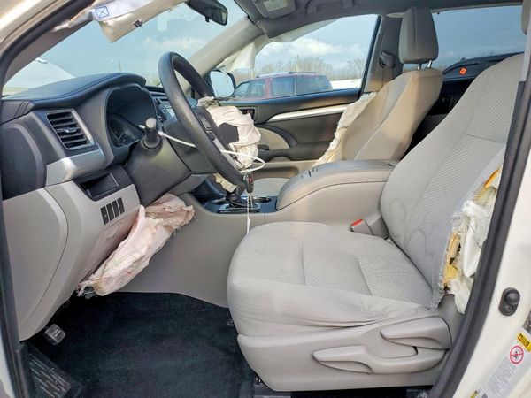 2016 TOYOTA HIGHLANDER