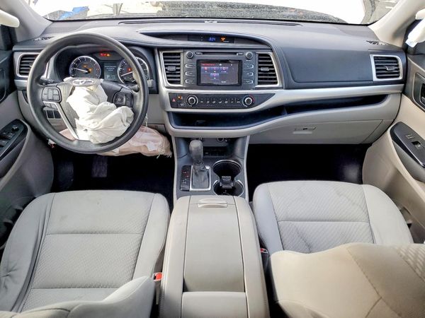 2016 TOYOTA HIGHLANDER