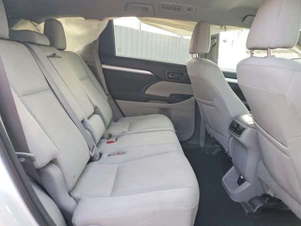 2016 TOYOTA HIGHLANDER