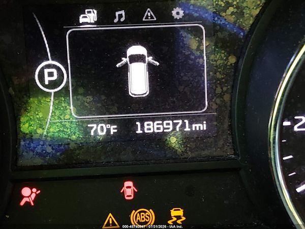 2017 KIA SEDONA LX