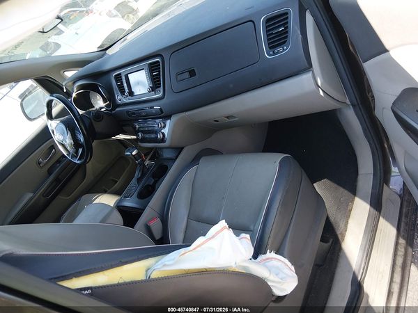 2017 KIA SEDONA LX