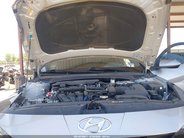 2023 HYUNDAI ELANTRA SE