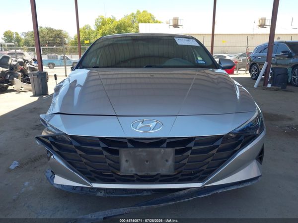 2023 HYUNDAI ELANTRA SE