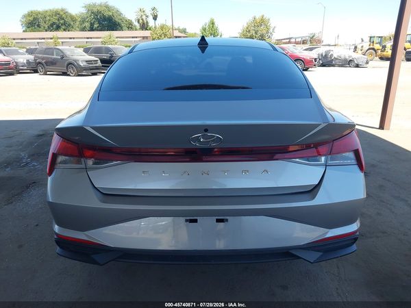 2023 HYUNDAI ELANTRA SE