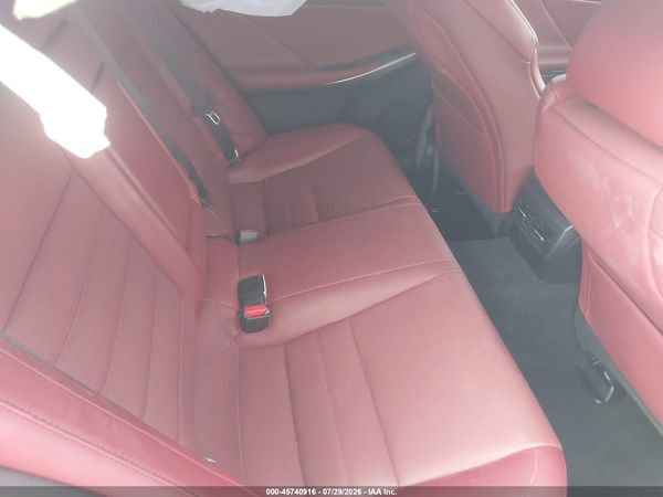 2018 LEXUS IS 300