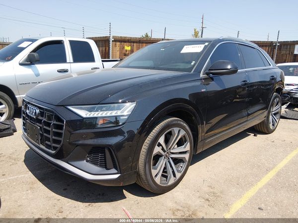2021 AUDI Q8