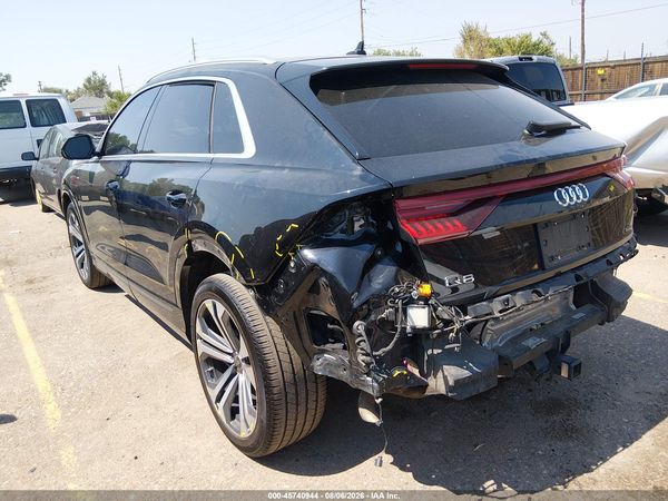 2021 AUDI Q8