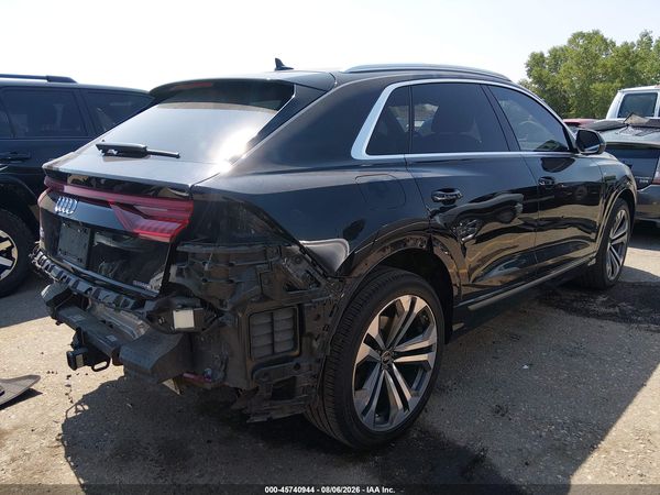 2021 AUDI Q8